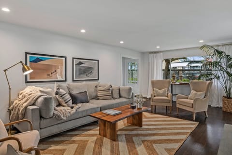 Plenty of comfortable seating.