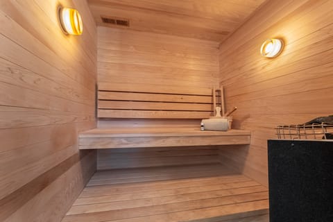 Bedroom 3 features two full beds and two twin beds.