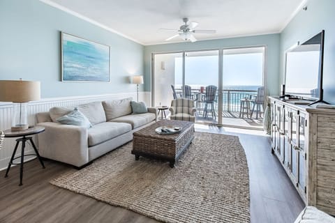 South Shore 30A by AvantStay | Gulf View | Pool + Bonfires Apartment in Rosemary Beach