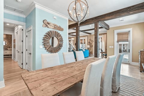 Beach Bike Cottage by AvantStay | Walk to Beach, Resort Pool House in Rosemary Beach