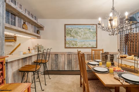 Primary bedroom features a king bed and ensuite bathroom.