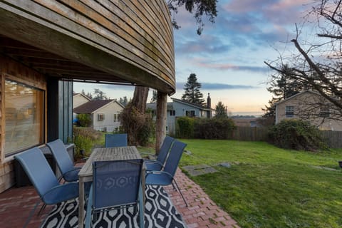 Outdoor dining table on the lower patio.