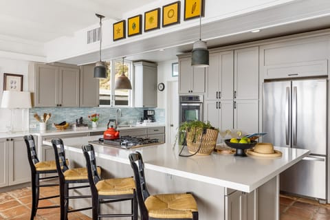 Dine in or dine out - indulge in every bite!