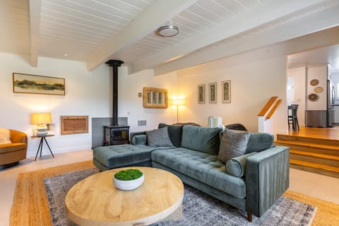 Fresh, chic style and design throughout the home.