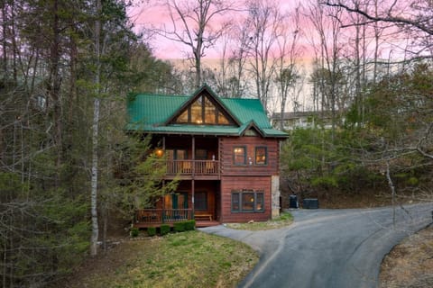 Private hot tub on the deck.
