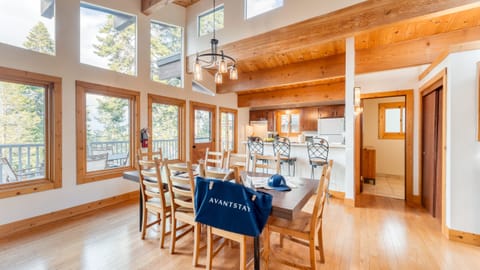 Room for everyone. (Tahoe Timber)