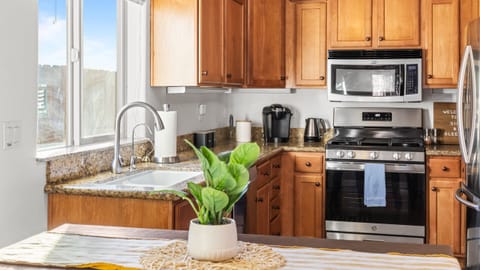 Fully equipped kitchen ready for your favorite recipes.