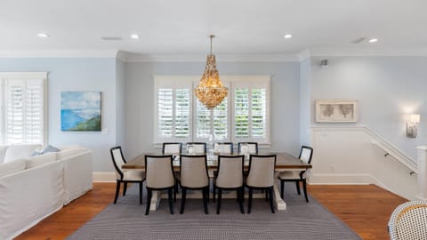 Bedroom 2 features a queen bed and ensuite bathroom (first floor).