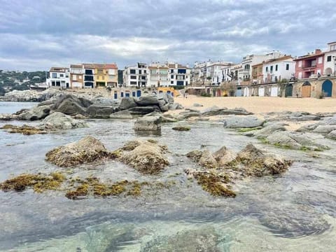 Nearby landmark, Beach