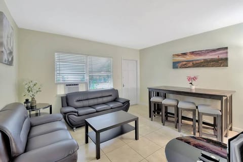 2bd cottage style, pets, parking (315E) Condo in Delray Beach