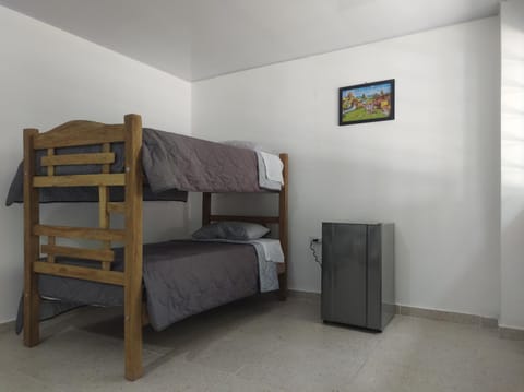 Bedroom, bunk bed