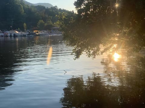 Walk to Lake Lure Chimney Rock from Autumn Splendor Cabin House in Chimney Rock