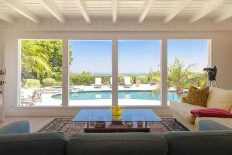 Amazing View-Pool-Spa Home Near Universal Studios & Beverly Hills Villa in Sherman Oaks
