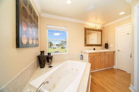 3 BED 3 BATH Tropical Paradise WATERFRONT POOL HOUSE - On Canal - DIRECT ACCES TO GULF House in North Naples