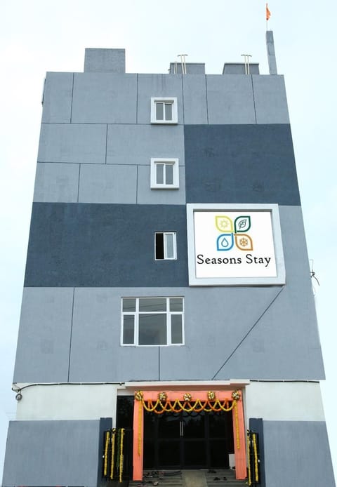 Seasons Stay Hotel in Vijayawada