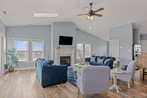 Barefoot West Duplex Apartment in Atlantic Beach