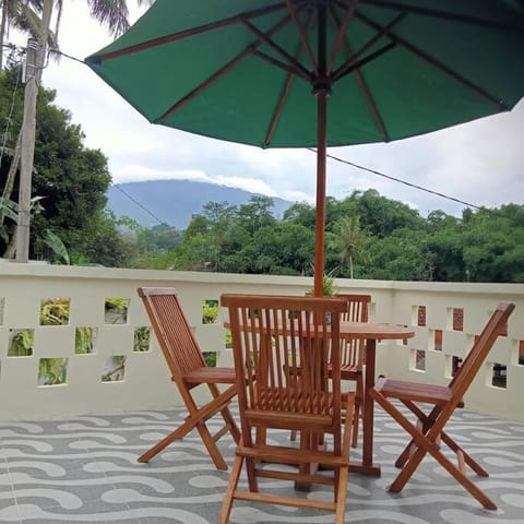 Homey Vacation Villa (Omah Warisan Ciawi) Moradia in Cisarua