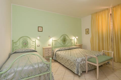 Il Girasole - Ginestra Farm Stay in San Vincenzo