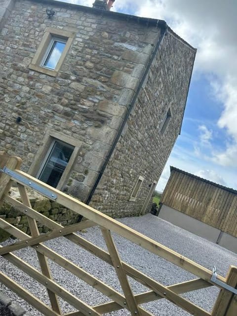 Tosside Fold Farm Cottage House in Ribble Valley District