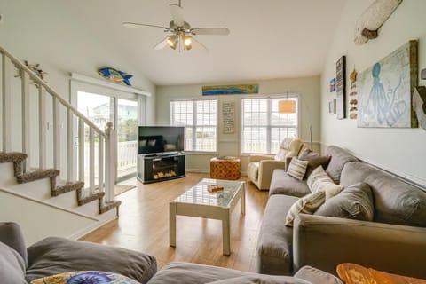 Topsail Beach Vacation Rental Steps to Shore! House in Topsail Beach