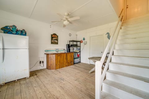 Topsail Beach Vacation Rental Steps to Shore! Maison in Topsail Beach