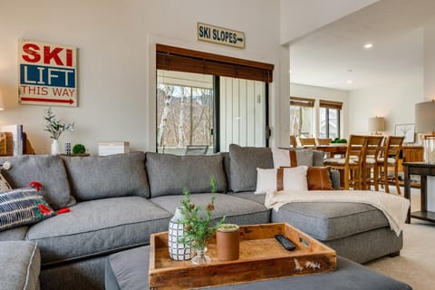 Lincoln Condo Rental with Shuttle Near Loon Mountain Condo in Lincoln