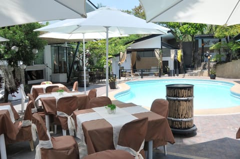 Date & Dine Resort Estância in Antipolo