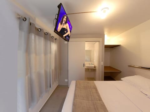 Pousada BRAWAY Capsule hotel in Curitiba