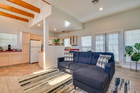 Luxe Pasadena Casita with Fireplace and Grill Casa in Altadena