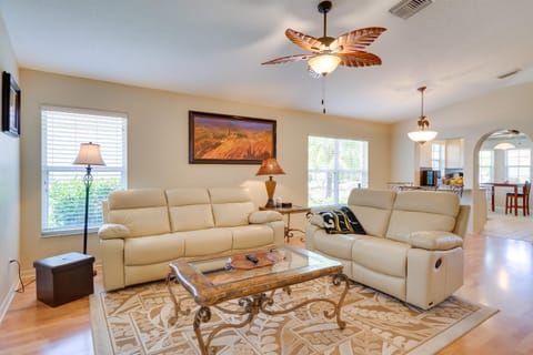 North Fort Myers Getaway with Resort Amenities! Maison in North Fort Myers