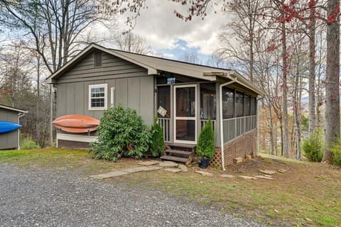 Whittier Vacation Rental Cabin Pets Welcome! House in Qualla