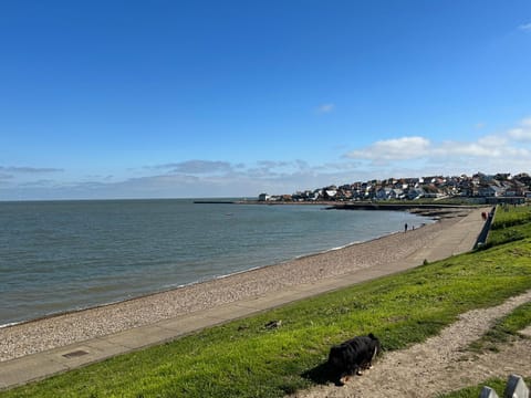 BRiSYL BEACH HOUSE, with amazing changing views! Copropriété in Herne Bay