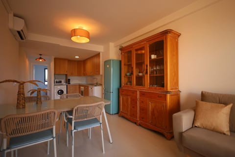 Kitchen or kitchenette, Living room, Dining area