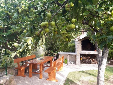 BBQ facilities, Garden