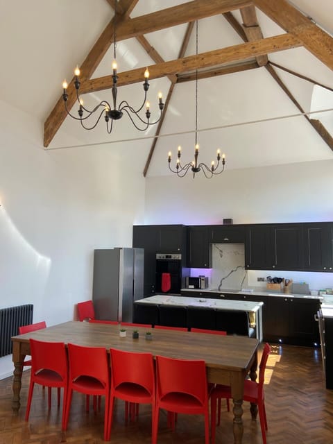 Dining area, kitchen