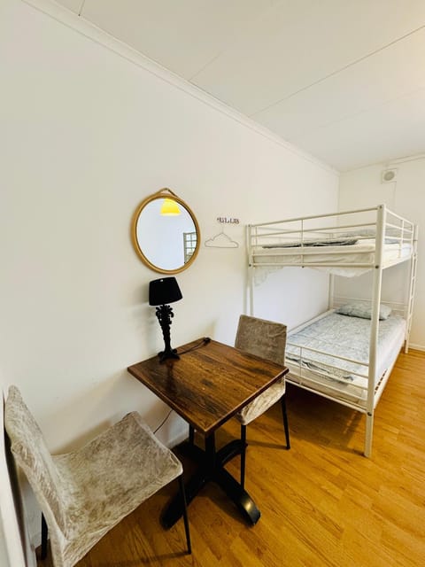 Bed, Bedroom, bunk bed