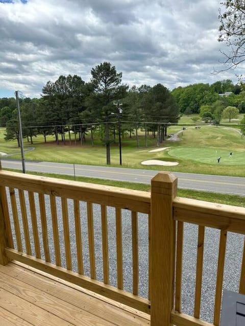 Golf Stay Mount Airy Maison in Mount Airy