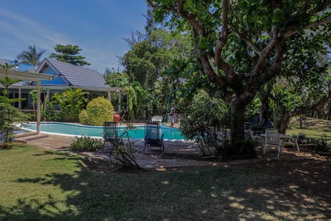 Seven Palms Villa Chalet in Runaway Bay