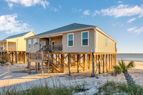 Two Palms Retreat House in Dauphin Island