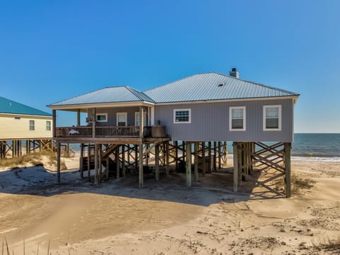 CR Escape House in Dauphin Island