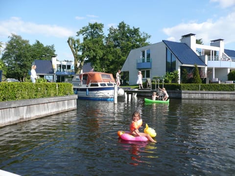 Lake view, Area and facilities