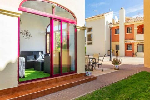 Apartamento Pink Salt Lake Apartment in Torrevieja