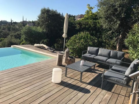 Magnifique villa vue mer dans le golfe de St-Tropez Villa in Roquebrune-sur-Argens