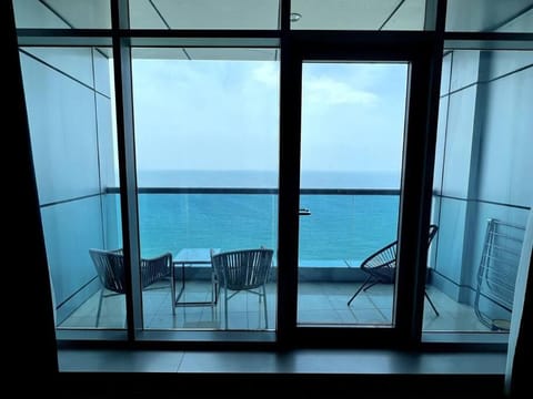 Luxury full sea view flat Eigentumswohnung in Ajman