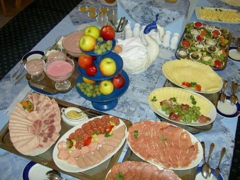 Hotel-Pension Seeblick Übernachtung mit Frühstück in Kühlungsborn