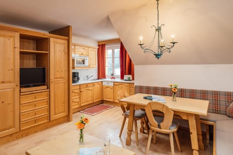 Kitchen or kitchenette, Living room, Photo of the whole room, Dining area