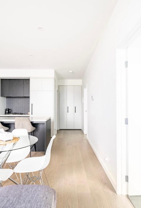 Modern Clayton apartment close to uni and hospital Apartment in City of Monash