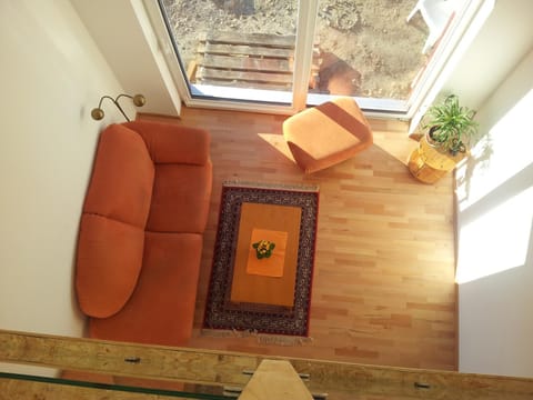 Living room, Photo of the whole room