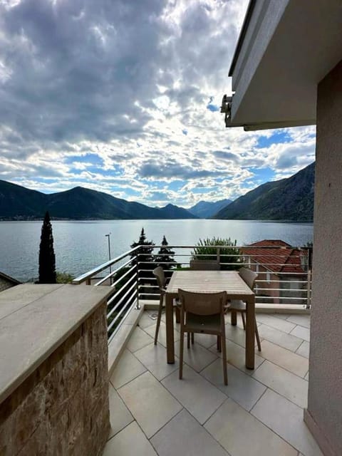 Natural landscape, Balcony/Terrace, Mountain view, Sea view