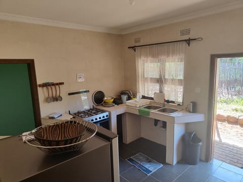 Kalahari Sand Ridge Inn Condominio in Zimbabwe